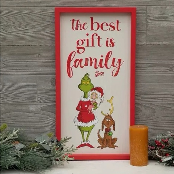 The Grinch | Holiday | New The Best Gift Is Family Grinch Wood Wall ...